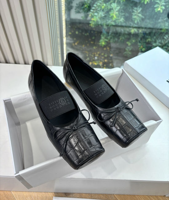 Maison Margiela Split Toe Soft Leather Comfortable Casual Flat Mary Jane Shoes