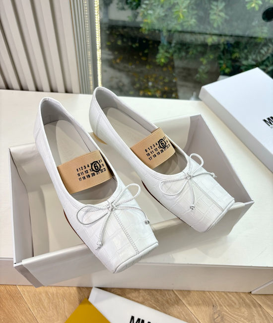 Maison Margiela Split Toe Soft Leather Comfortable Casual Flat Mary Jane Shoes