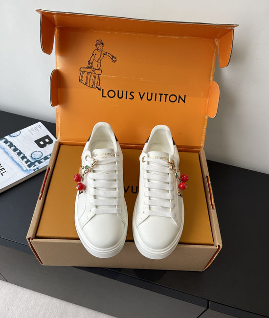 Louis Vuitton LV Casual Leather Skate Shoes with Embossed Pattern Design