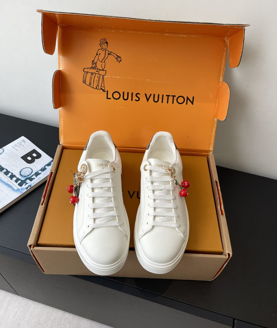 Louis Vuitton LV Casual Leather Skate Shoes with Embossed Pattern Design