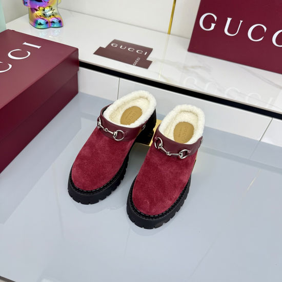 Gucci Luxury Crystal Embellished Patent Leather Loafers