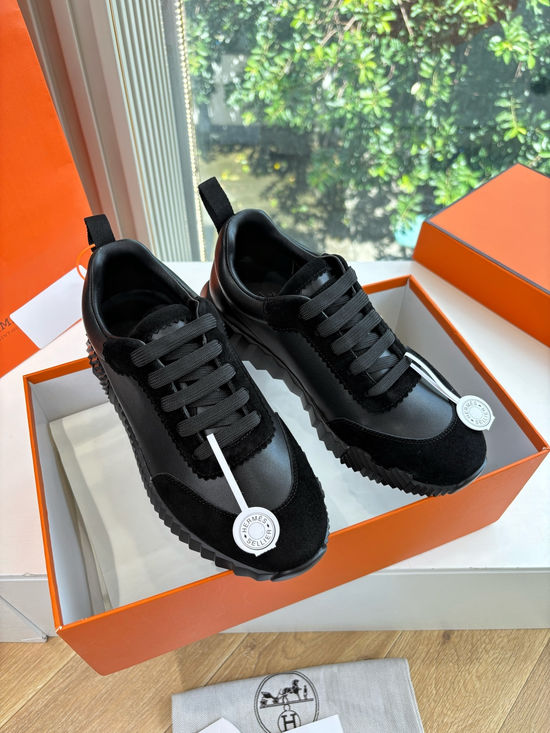 Hermes Premium Leather Comfortable Versatile Casual Sneakers Fashionable