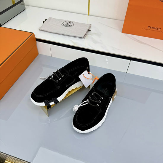 Hermes Comfortable Leather Casual Sneakers With Lightweight Sole