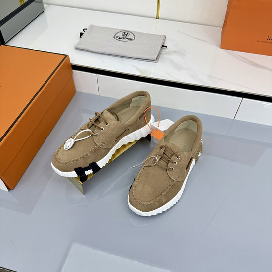 Hermes Comfortable Leather Casual Sneakers With Lightweight Sole