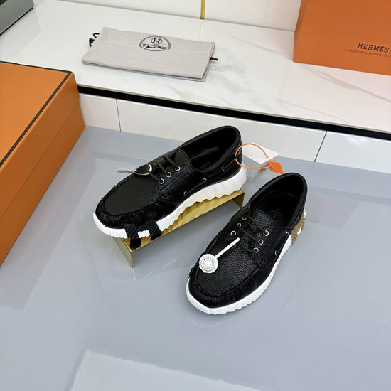 Hermes Comfortable Leather Casual Sneakers With Lightweight Sole
