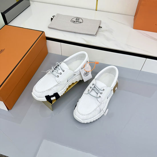 Hermes Comfortable Leather Casual Sneakers With Lightweight Sole