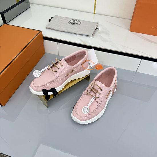 Hermes Comfortable Leather Casual Sneakers With Lightweight Sole