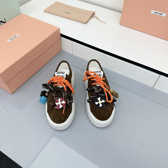 Miu Miu Vintage Distressed Leather Casual Sneakers Soft Lining