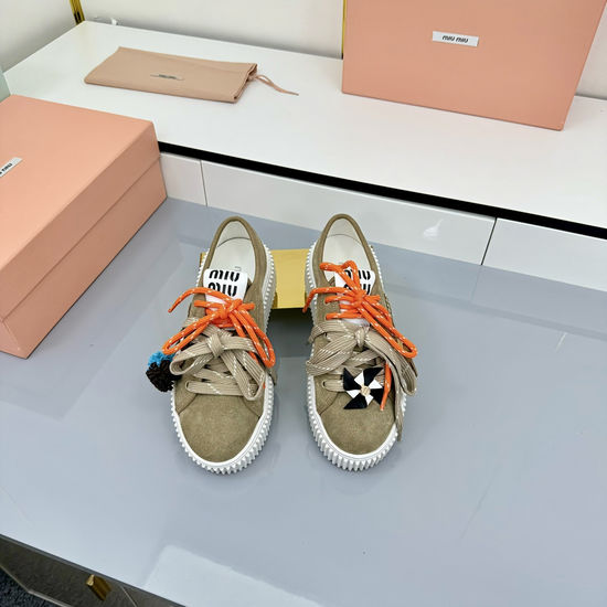 Miu Miu Vintage Distressed Leather Casual Sneakers Soft Lining
