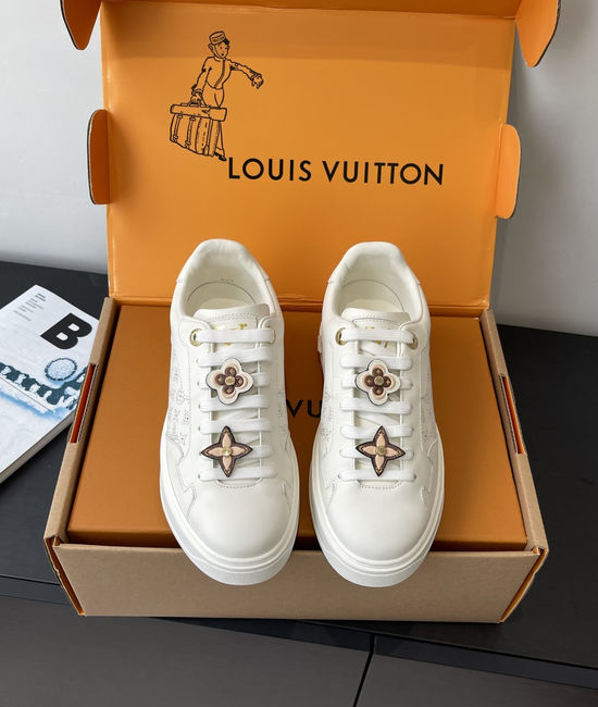 Louis Vuitton LV Casual Leather Skate Shoes with Embossed Pattern Design