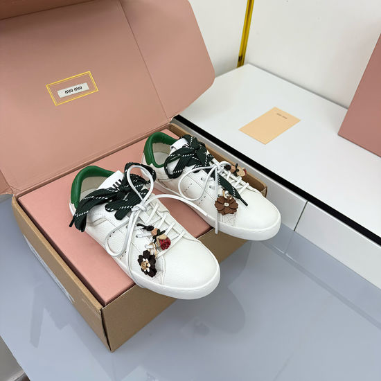 Miu Miu Classic British Style Casual Flat Sneakers