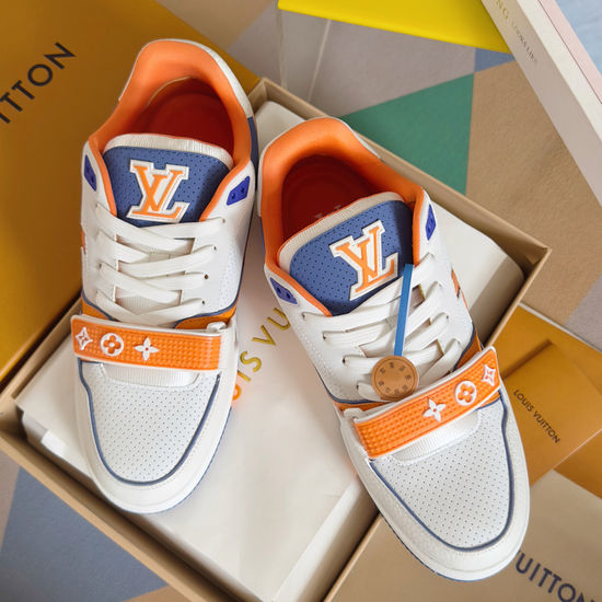Louis Vuitton LV Vintage Leather Casual Sneakers with Non-slip Soles