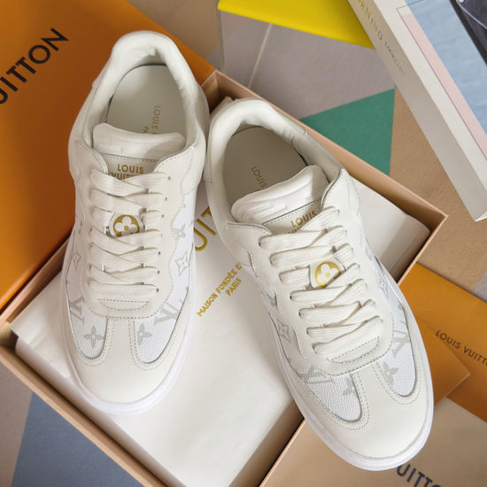 Louis Vuitton LV Grained Leather Thick Sole Casual Sneakers