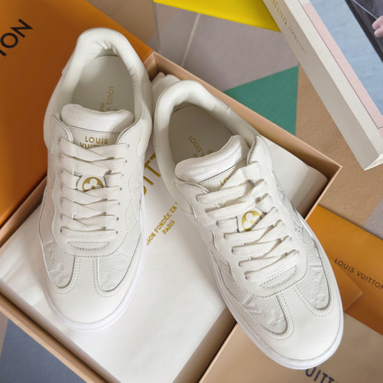 Louis Vuitton LV Grained Leather Thick Sole Casual Sneakers
