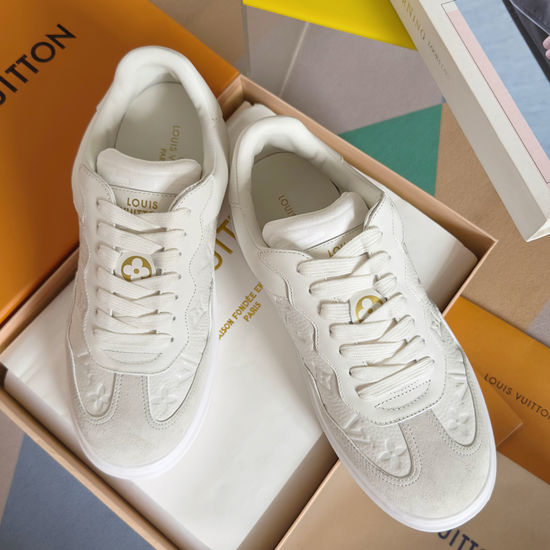 Louis Vuitton LV Grained Leather Thick Sole Casual Sneakers