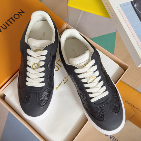 Louis Vuitton LV Grained Leather Thick Sole Casual Sneakers