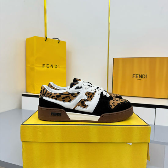 Fendi Vintage Stitching Design Casual Skateboarding Sneakers
