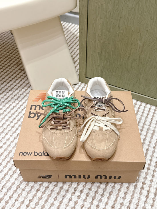 Miu Miu Retro Suede Leather Sneakers Two-toned Laces Durable Non-slip Sole