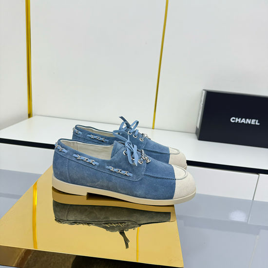 Chanel Elegant Two-Tone Slingback Ballet Flats with Soft Lining