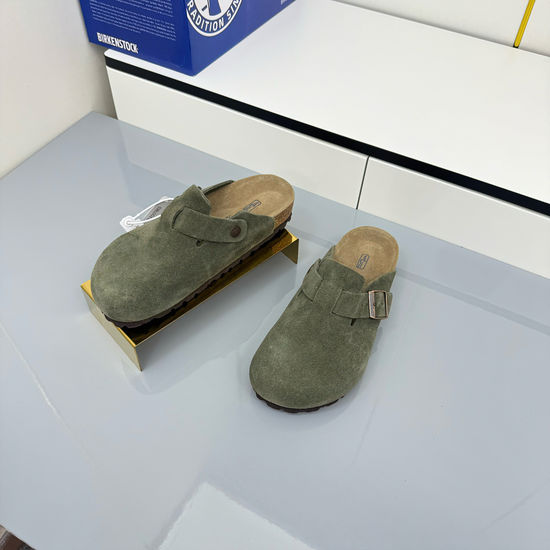 Birkenstock Casual Closed Toe Slip On Clogs For Daily Wear