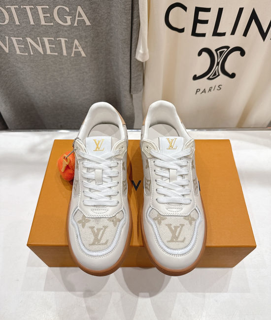 Louis Vuitton LV Thick Sole Casual Sneakers with Textured Non-Slip Sole