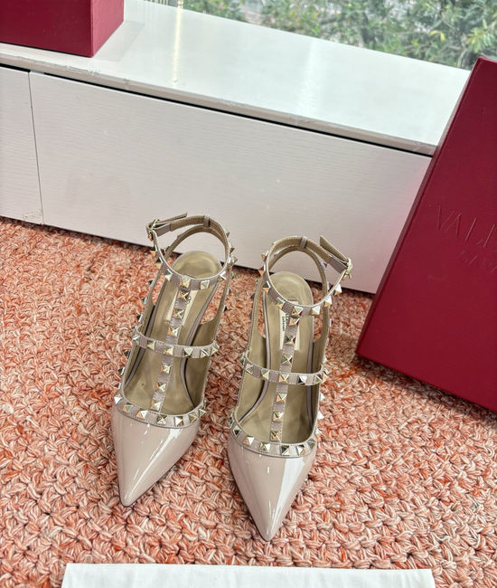 Valentino Classic Rivet Flats Patent Leather Comfortable Elevating Footwear