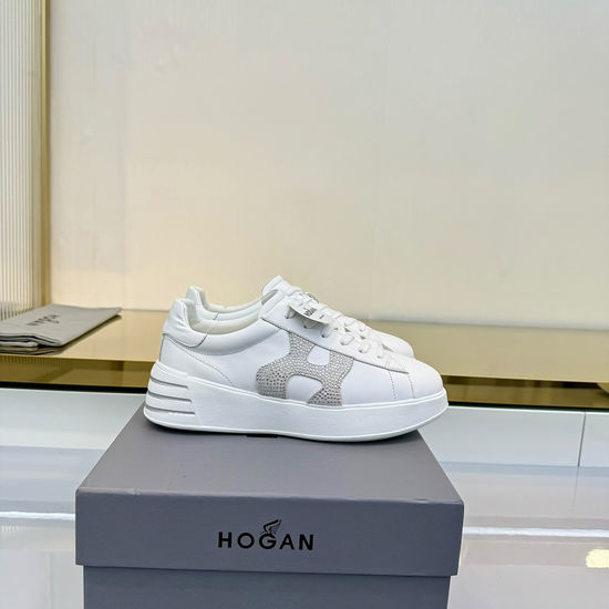 Hogan Versatile Casual Sneakers Elegant Modern Design Daily Footwear