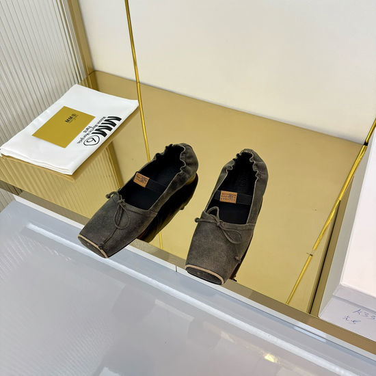 Maison Margiela Bow Decor Square Toe Leather Comfortable Mule Slippers