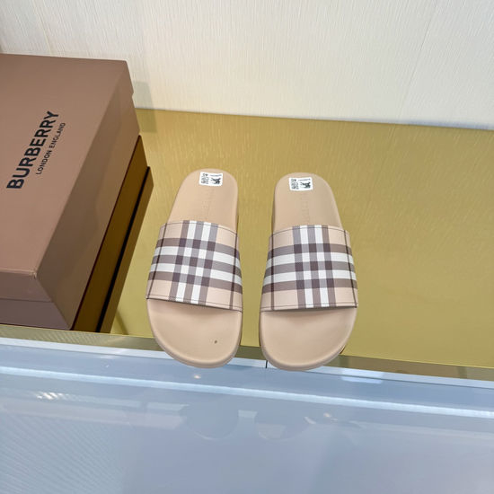 Burberry Designer Logo 3D Print Slip-on Shoes