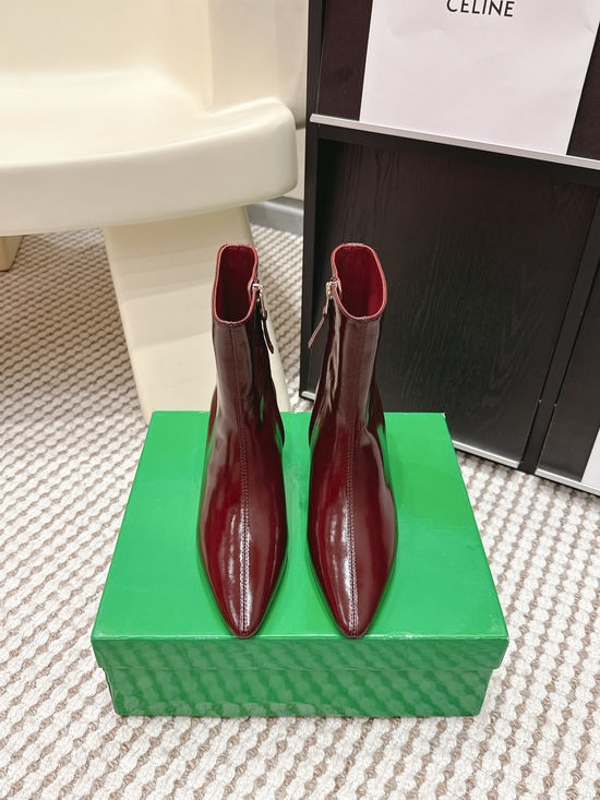 Bottega Veneta Genuine Leather Pointed Toe Ankle Boots