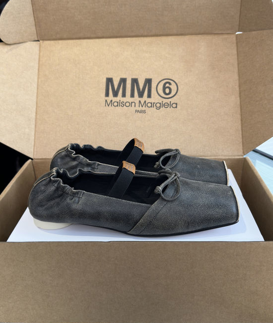 Maison Margiela Vintage Square Toe Bow Accent Leather Flat Shoes