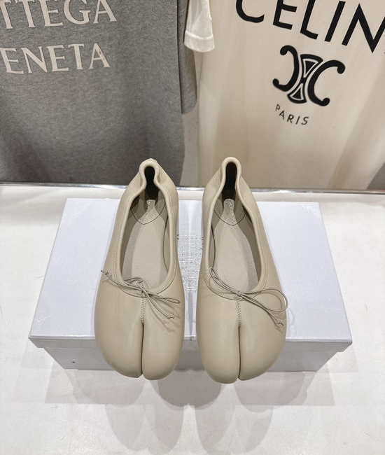 Maison Margiela Sheepskin Split Toe Loafers Comfortable Slip On Casual Ballet Flats