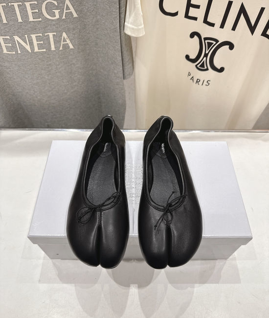Maison Margiela Sheepskin Split Toe Loafers Comfortable Slip On Casual Ballet Flats