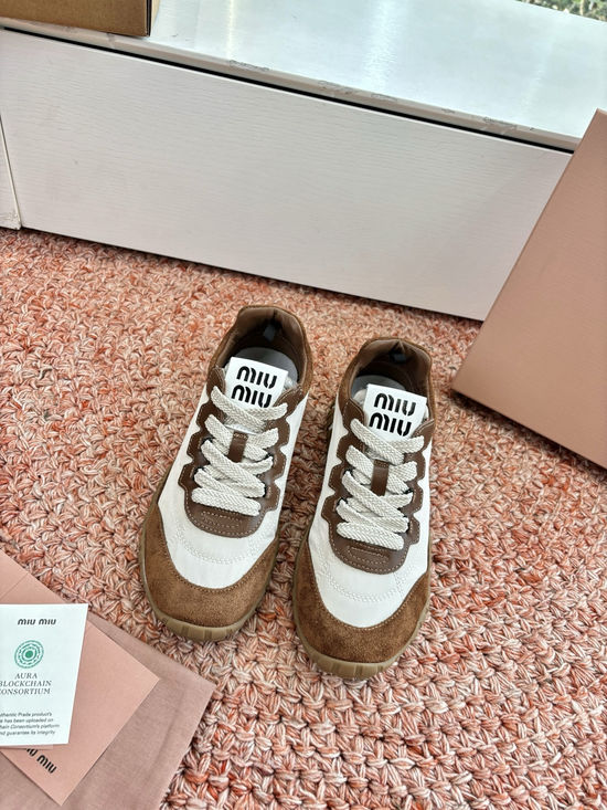 Miu Miu Suede Fabric Upper Casual Low-top Comfortable Trainers