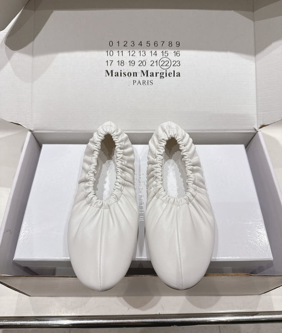 Maison Margiela Leather Ruched Elastic Mary Jane Ballet Flats