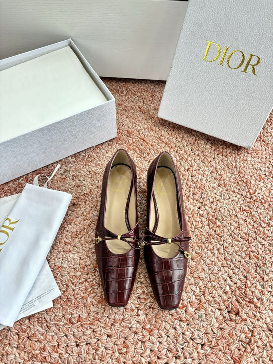 Christian Dior Elegant Bow Decor Leather Low Heel Pumps