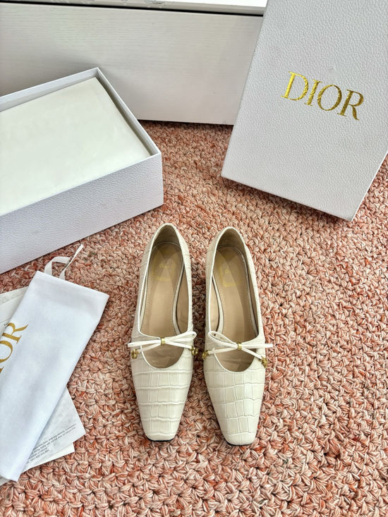 Christian Dior Elegant Bow Decor Leather Low Heel Pumps