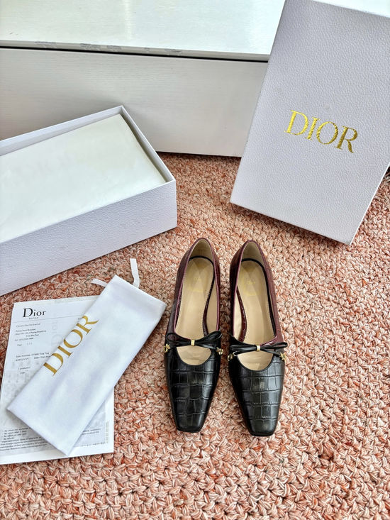 Christian Dior Elegant Bow Decor Leather Low Heel Pumps