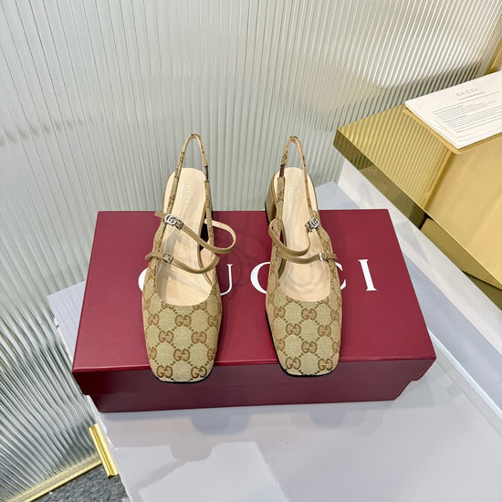 Gucci Crystal Embellished Patent Leather Loafers Premium Quality