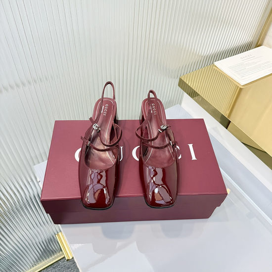 Gucci Crystal Embellished Patent Leather Loafers Premium Quality