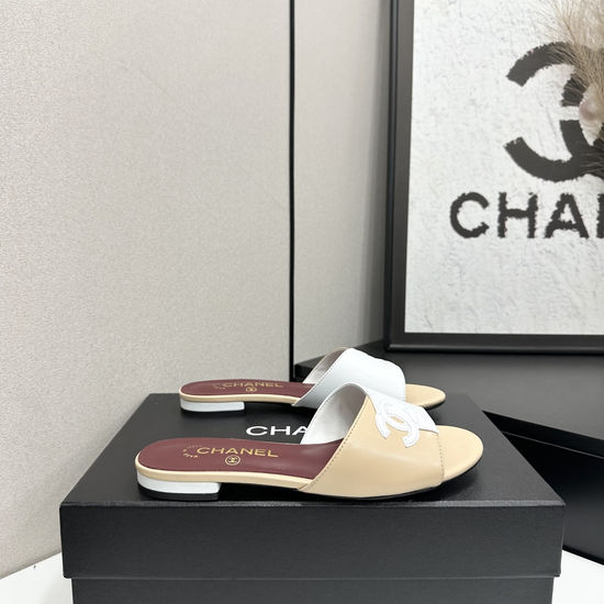 Chanel Premium Leather Casual Shoes with Exquisite Hardware Buckles