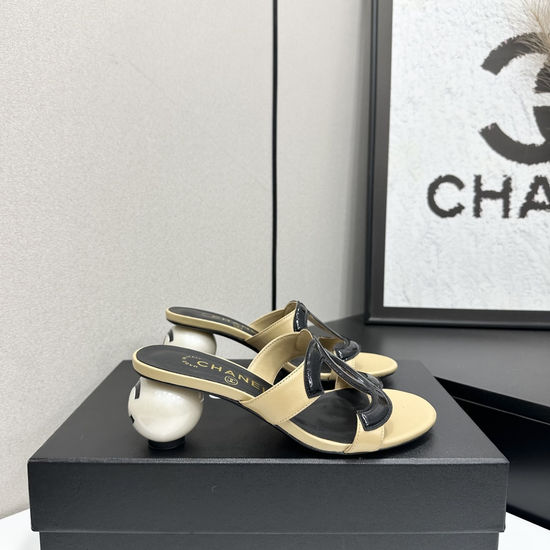 Chanel Cowhide Upper Sheepskin Lined Leather Sole Sandals