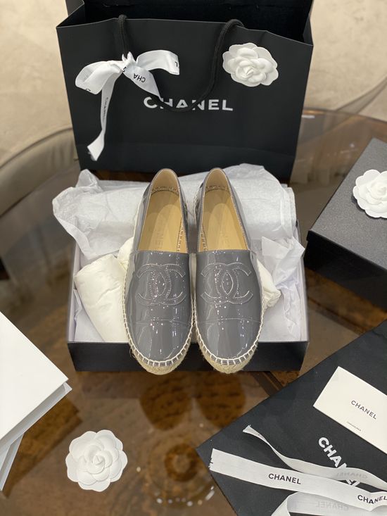 Chanel Premium Patent Leather Espadrilles Comfortable Classic Style