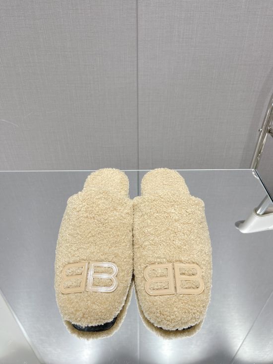 Balenciaga Genuine Wool Half Slippers Leather Sole Metal Decoration