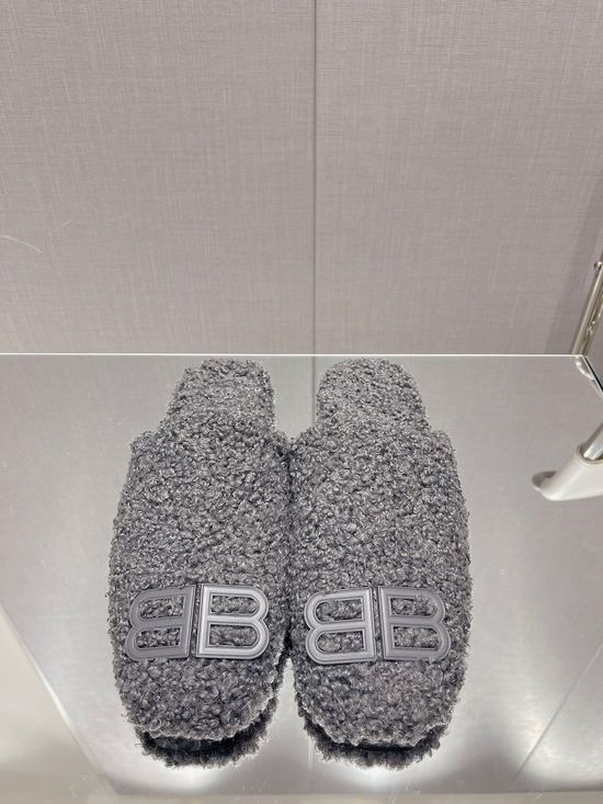 Balenciaga Genuine Wool Half Slippers Leather Sole Metal Decoration