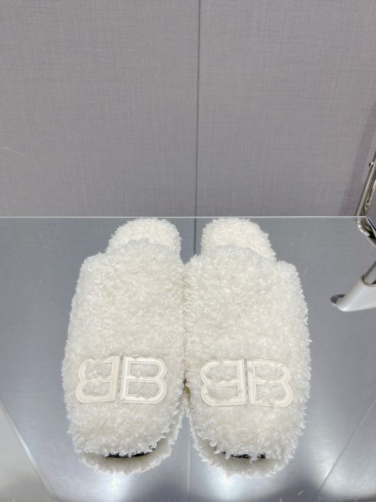 Balenciaga Genuine Wool Half Slippers Leather Sole Metal Decoration