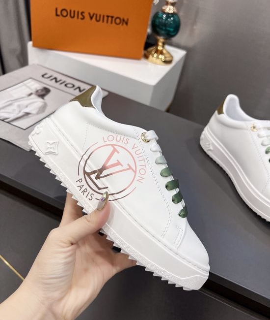 Louis Vuitton LV Gradient Printed Leather Sneakers With Patterned Thick Sole