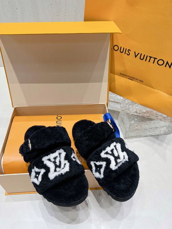 Louis Vuitton Thick Sole Wool Slippers Cowhide Lining Soft Comfortable