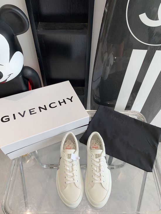 Givenchy Premium Cowhide Upper Classic Low Top Casual Sneakers