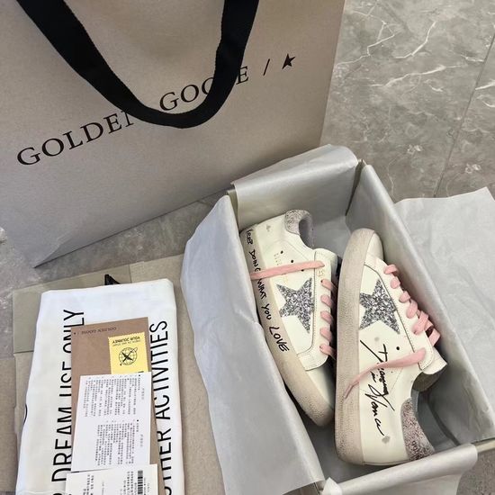 Golden Goose Premium Vintage Distressed Casual Sneakers with Comfortable Insoles